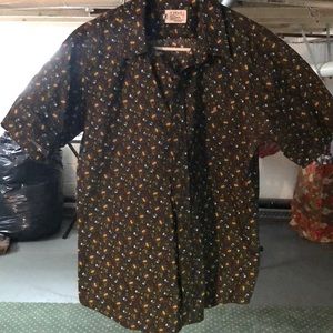 Short sleeve button up